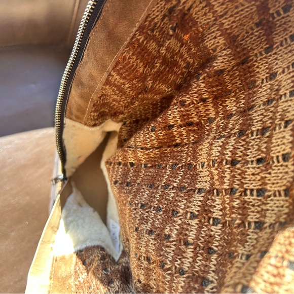 Sz 7 Mukluk Boots-can be worn high or folded over - Picture 5 of 11